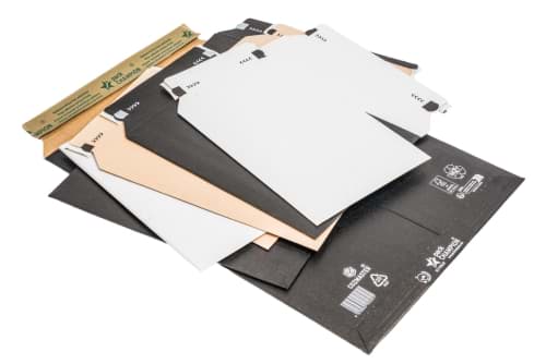 Versandtaschen in verschiedenen Größen und Farben